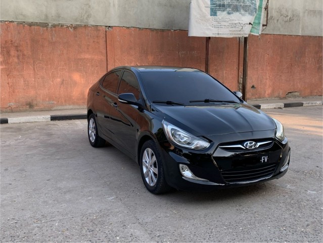 Venda HYUNDAI ACCENT