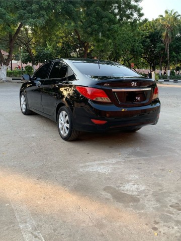 Venda HYUNDAI ACCENT