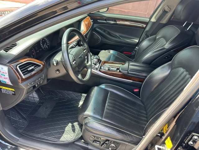Venda HYUNDAI GENESIS | G900 (V8)