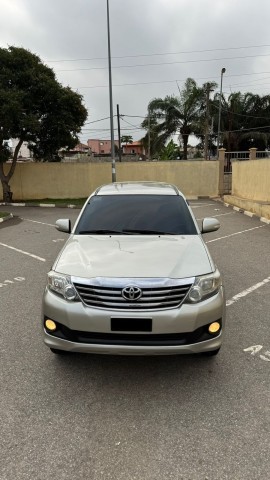 Venda TOYOTA FORTUNER