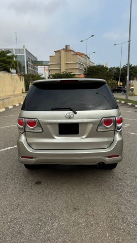 Venda TOYOTA FORTUNER