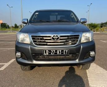 A venda TOYOTA HILUX