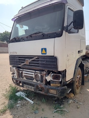 Venda Vendo dois camiões