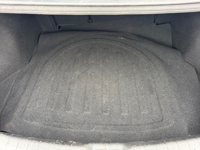 Venda HYUNDAI ELANTRA