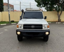 Comprar Toyota LX 10 executivo