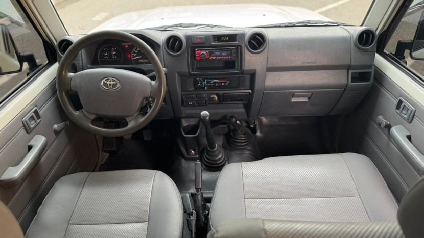 Venda Toyota LX 10 executivo