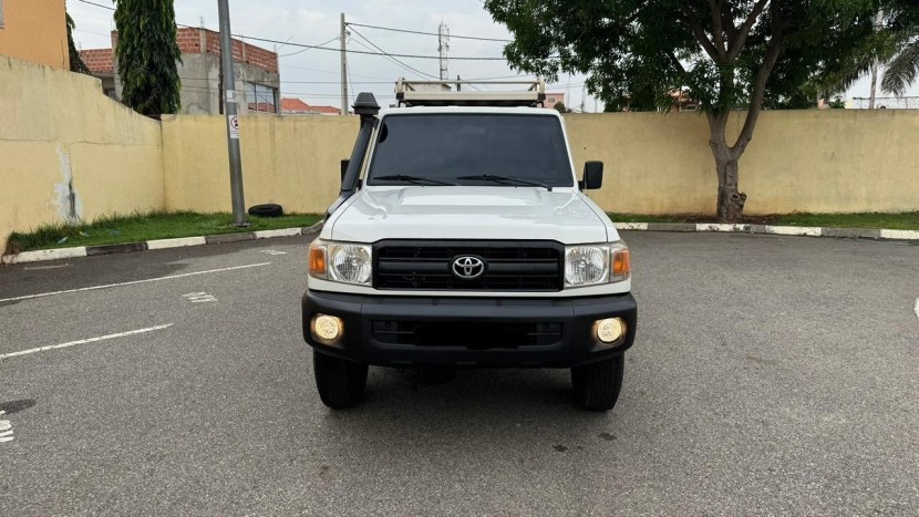 Venda Toyota LX 10 executivo
