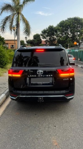 Venda Toyota Land Cruiser VXR Twin Turbo