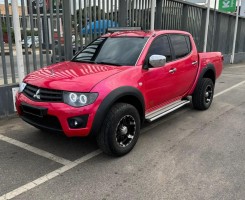 A venda MITSUBISHI | SPORTERO L200