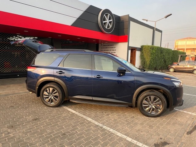 Venda NISSAN PATHFINDER