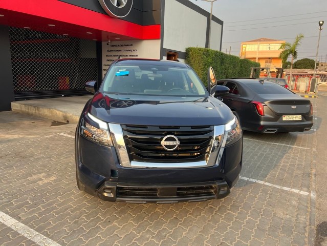 Venda NISSAN PATHFINDER