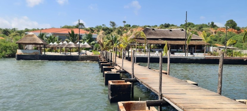 Venda Resorte a beira Mar (Luanda nos Ramiros )
