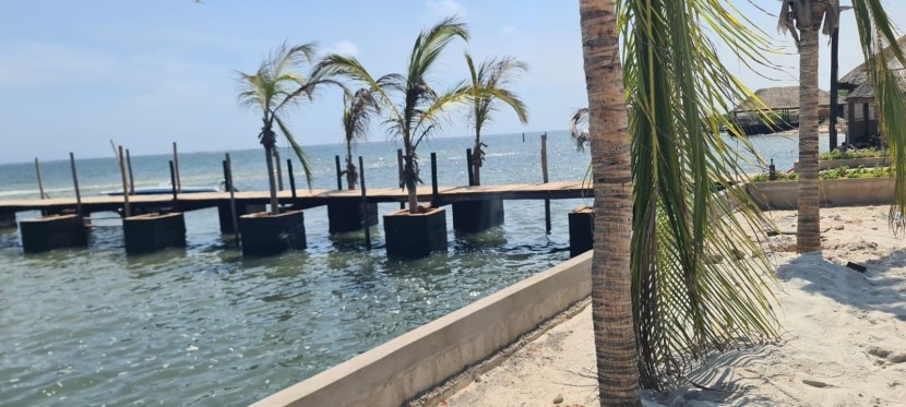 Venda Resorte a beira Mar (Luanda nos Ramiros )