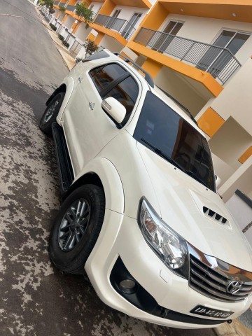 Venda TOYOTA FORTUNER