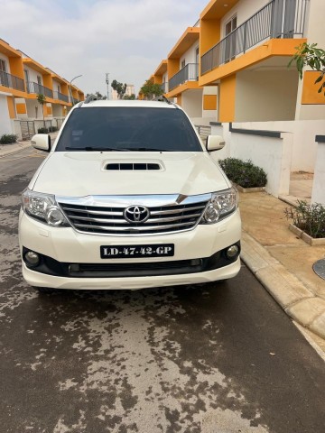 Venda TOYOTA FORTUNER