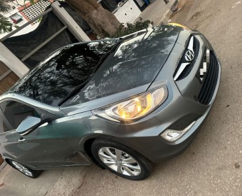 A venda HYUNDAI ACCENT