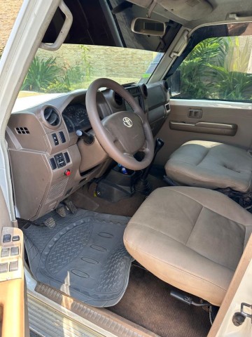 Venda TOYOTA LAND CRUISER EXECUTIVO