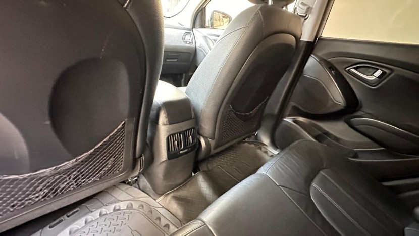 Venda HYUNDAI TUCSON IX35 COSAL LIMPO