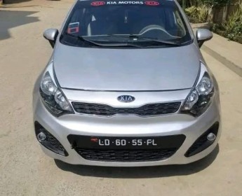 Comprar Kia Rio a venda