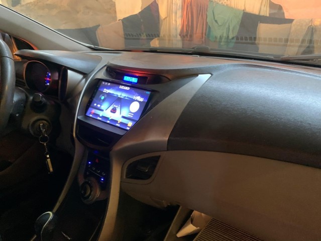 Venda Hyundai Elantra a venda