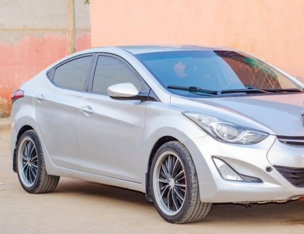 Venda Hyundai Elantra a venda