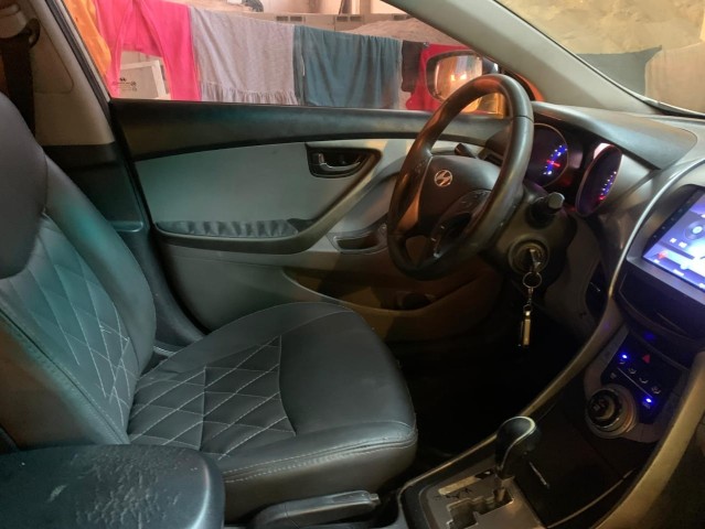 Venda Hyundai Elantra a venda