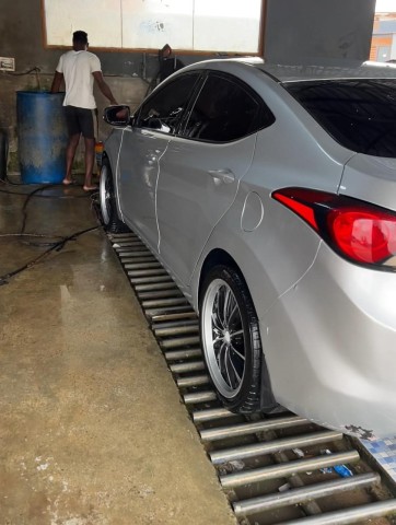 Venda Hyundai Elantra a venda