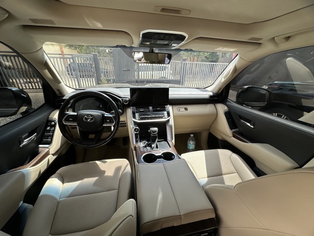Venda Land CRUISER LC300