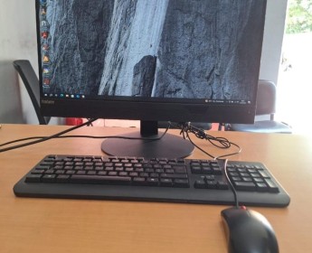 A venda COMPUTADOR OLIN ONE SEMI NOVO