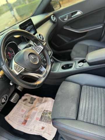 Venda MERCEDES-BENZ CLA250 Full Options