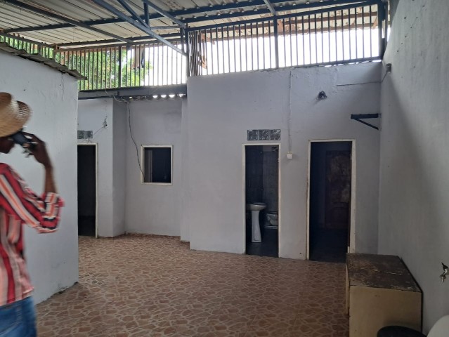 Venda Imóvel à Venda na Brigada T2 + Espaço comercial