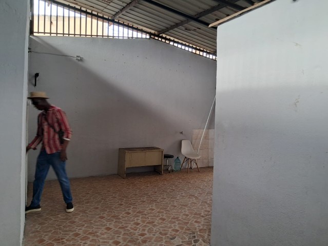 Venda Imóvel à Venda na Brigada T2 + Espaço comercial