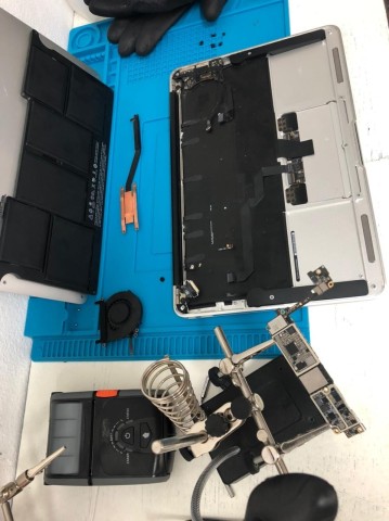 Venda Laboratório de reparação de todo tipo de telemóvel