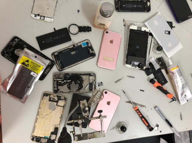 Venda Laboratório de reparação de todo tipo de telemóvel