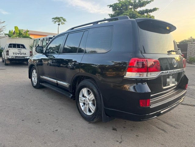 Venda TOYOTA LAND CRUISER | VX