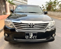 A venda TOYOTA FORTUNER