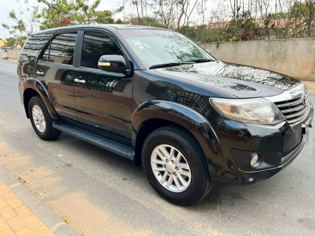 Venda TOYOTA FORTUNER
