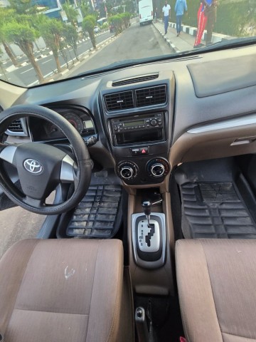 Venda TOYOTA AVANZA