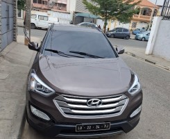 A venda HYUNDAI SANTA FE