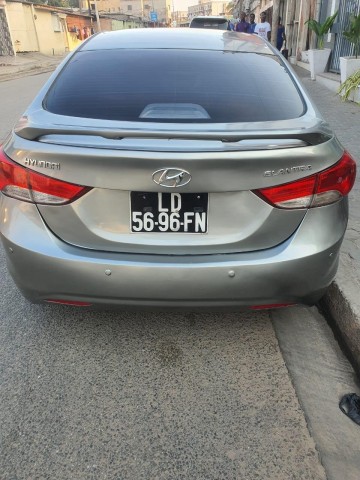 Venda HYUNDAI ELANTRA