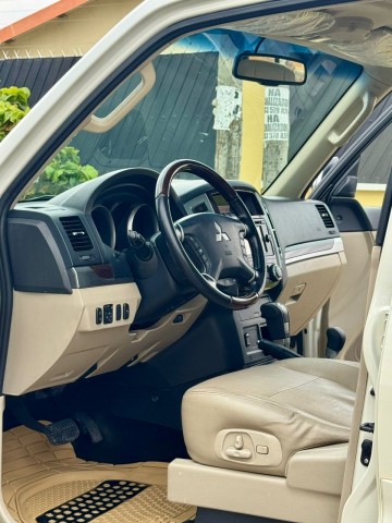 Venda MITSUBISHI PAJERO (3.8)