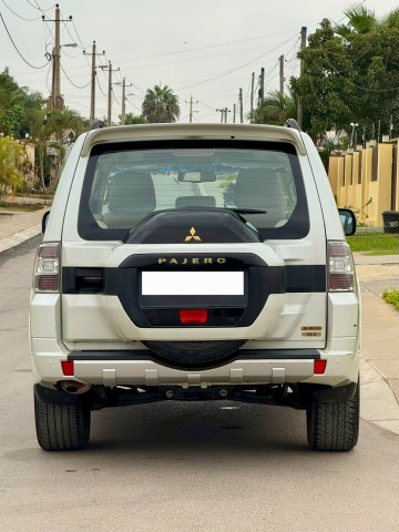 Venda MITSUBISHI PAJERO (3.8)