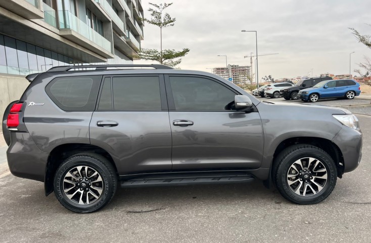 Venda TOYOTA LAND CRUISER | PRADO 70th Aniversary