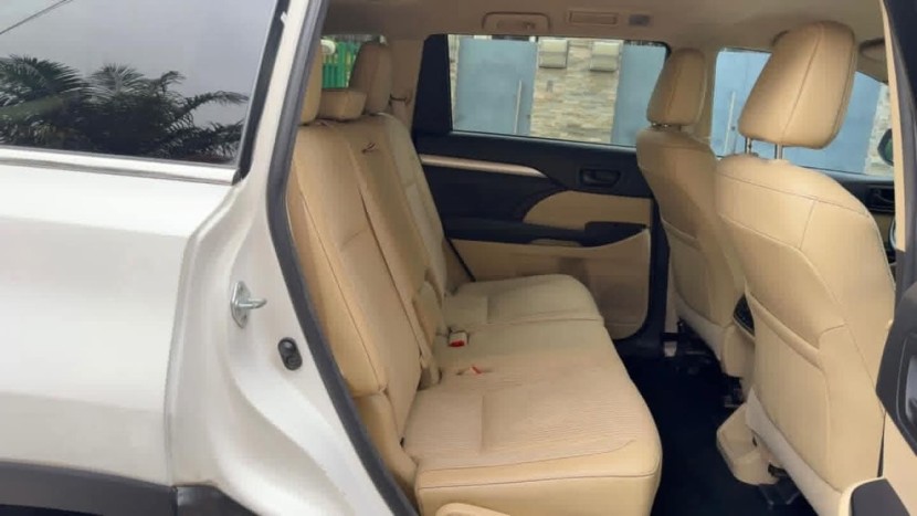 Venda TOYOTA HIGHLANDER