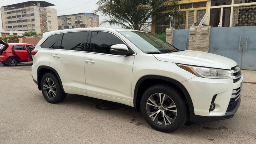 Venda TOYOTA HIGHLANDER