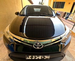 A venda TOYOTA YARIS