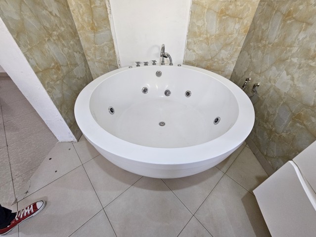 Venda CASA T3 LUBANGO