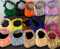 A venda Pastas femininas