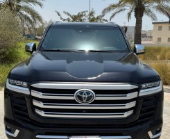 A venda TOYOTA LAND CRUISER C300 SUV