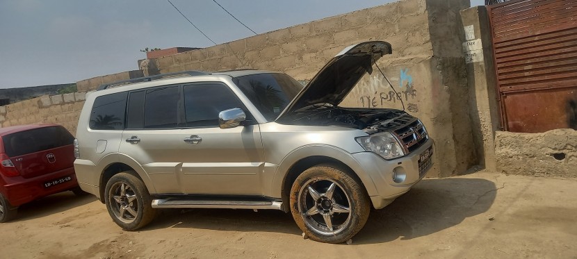 Venda Mitsubishi Pajero GLS 2013